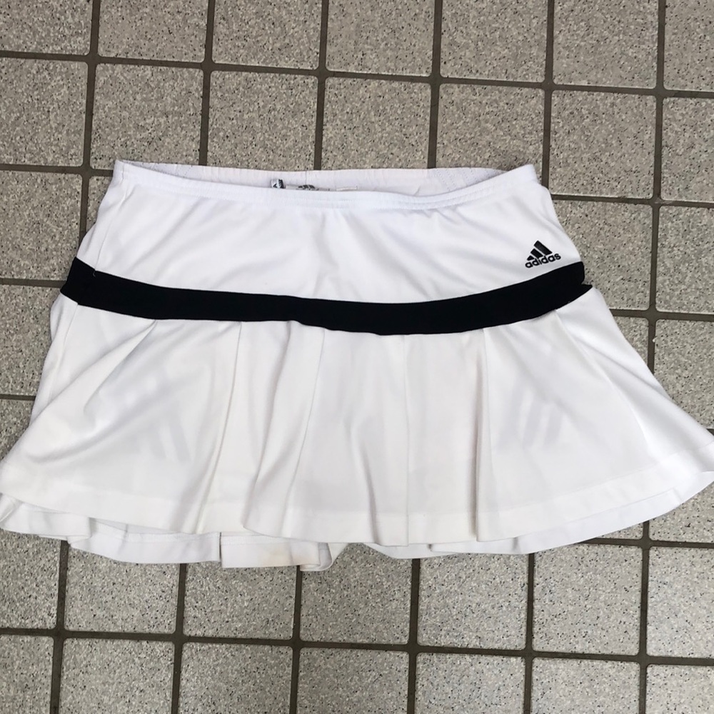 Adidas tennis skirt white size medium